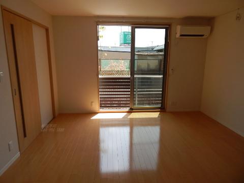 バルコニー　リビングエアコン