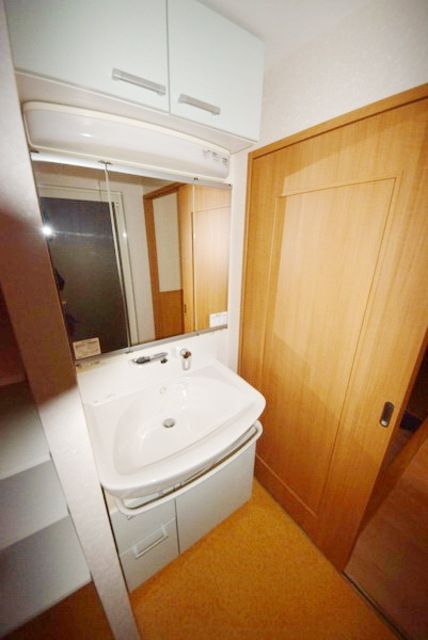 洗面設備　★独立洗面台付きです★