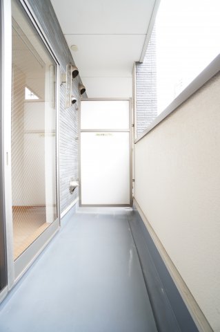 バルコニー　※同物件・同タイプの写真です。