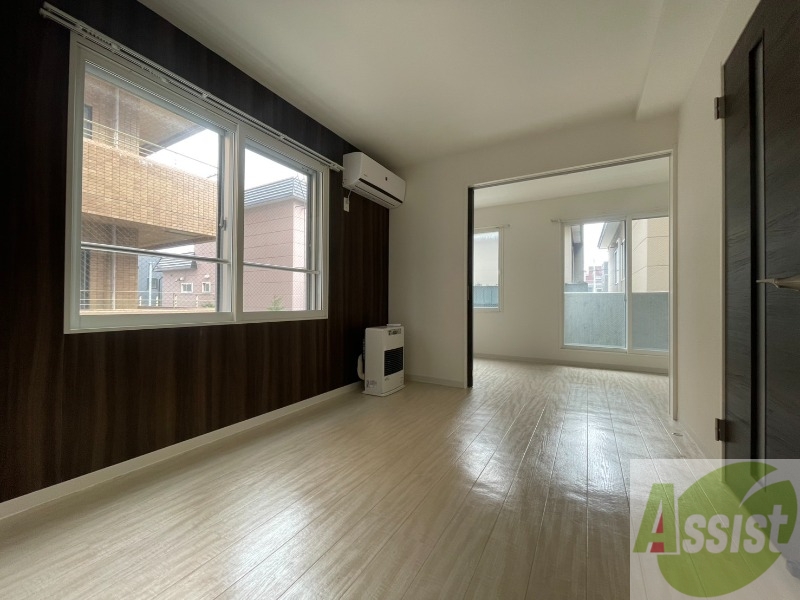 居室・リビング　広くてきれいなリビングです！快適に過ごせそうですね。