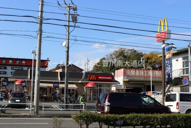 飲食店　マクドナルド豊橋牛川店（飲食店）まで467m