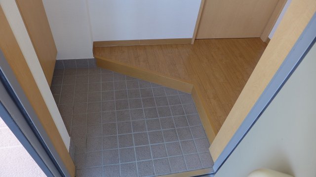 玄関　※掲載写真は過去分の為、現況を優先します。