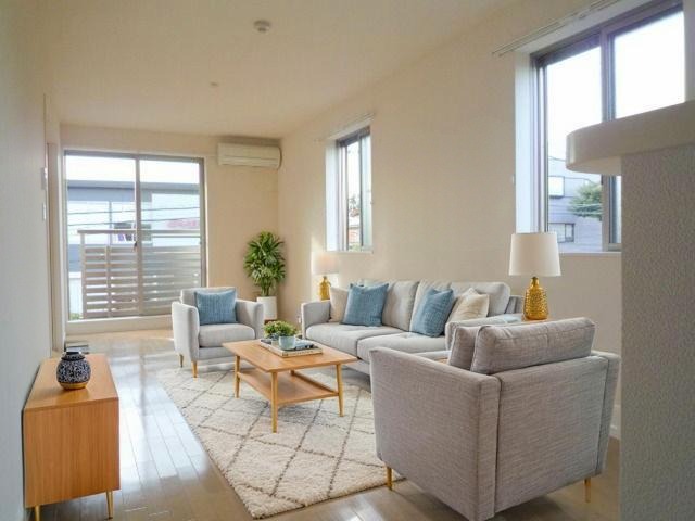 キッチン　窓があり通風・採光が取れるカウンターキッチン