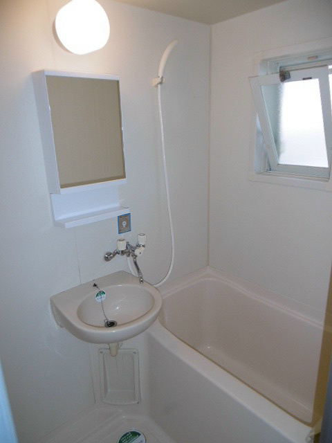 バス・シャワールーム　203号室です