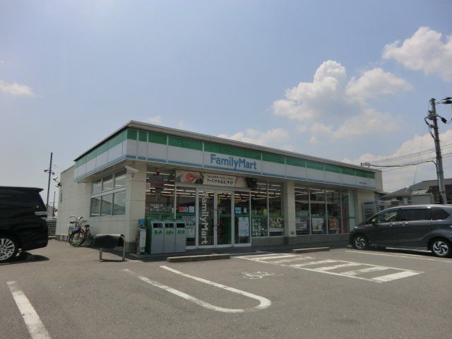 コンビニ　ファミリーマート 久世東土川町店（コンビニ）まで1086m