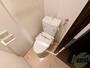 トイレ　こちらはトイレです。清潔感があり、安心して使用できます。