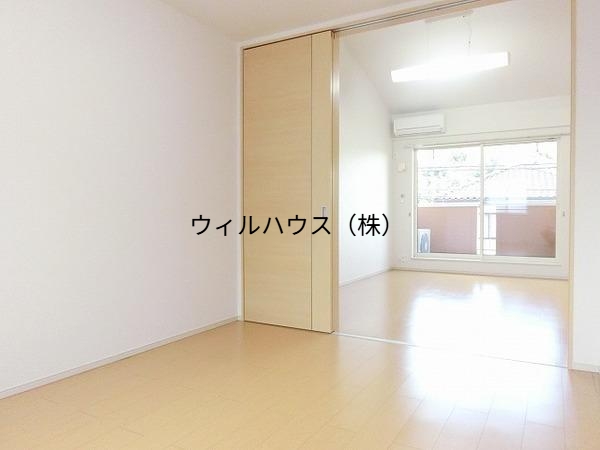 その他部屋・スペース　明るい洋室！