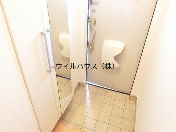玄関　シューズボックスあり！