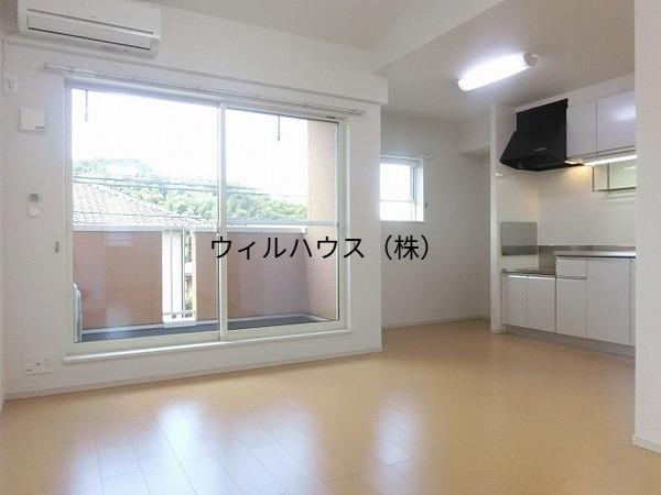 居室・リビング　広々としたリビング！