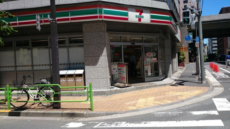 コンビニ　セブンイレブン 銀座1丁目店（コンビニ）まで323m