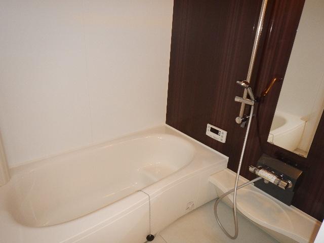 バス・シャワールーム　追い焚きバス