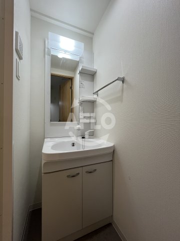 洗面設備　LIVIAZ SHIN-OSAKA Ciel　洗面台