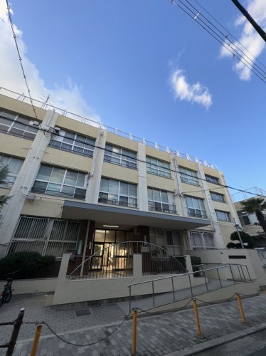 小学校　大阪市立東小路小学校（小学校）まで934m