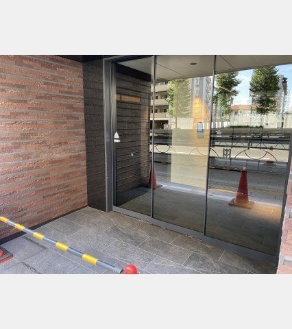 エントランス　清潔なエントランスです