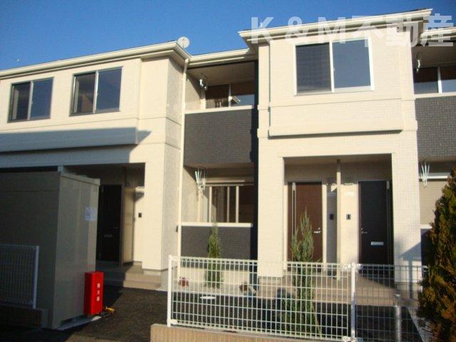 バルコニー　暖かな日差しのふりそそぐバルコニー