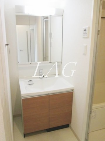 洗面設備　独立洗面台です。