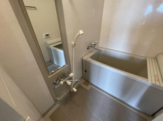 バス・シャワールーム　バス