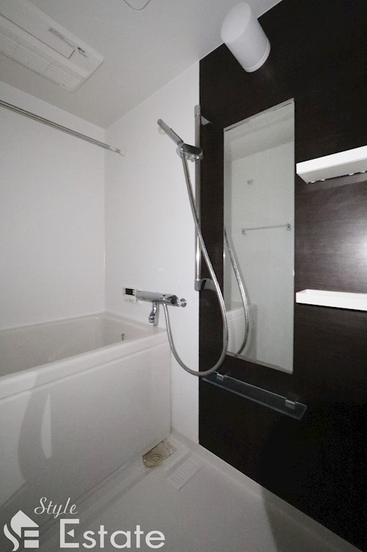 バス・シャワールーム　バスルーム