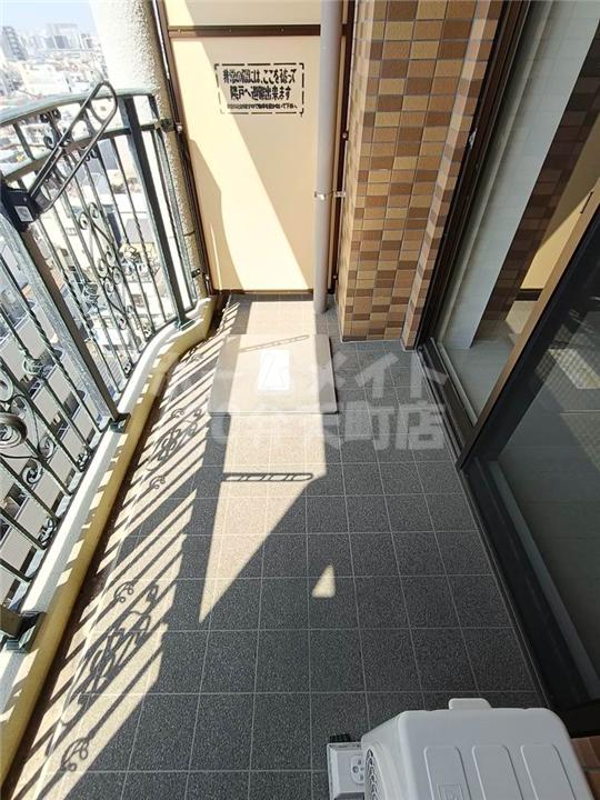 バルコニー　陽当たり良好なバルコニーです