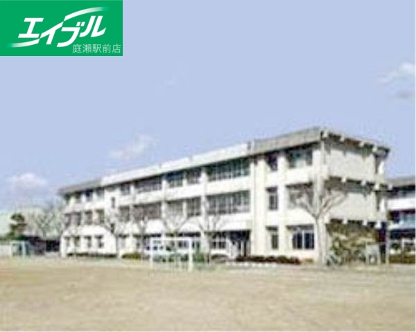 小学校　倉敷市立万寿東小学校（小学校）まで182m