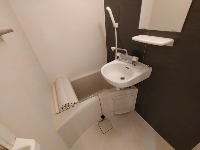 バス・シャワールーム　?