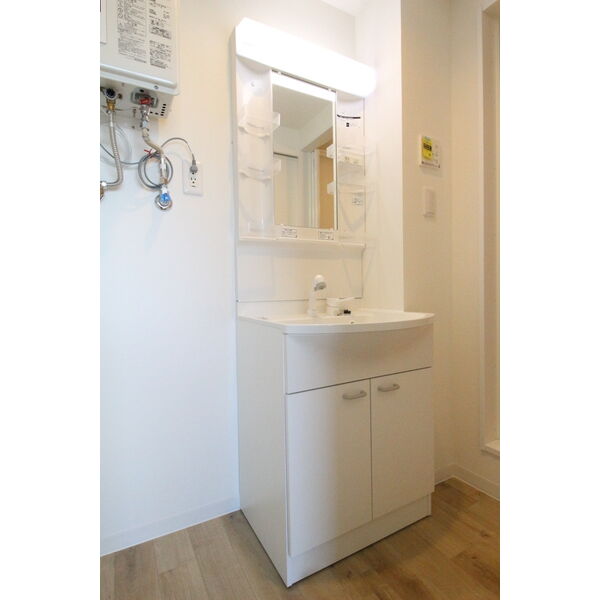洗面設備　洗面化粧台付き♪