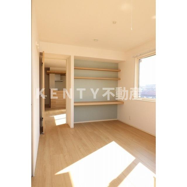 その他部屋・スペース　落ち着いて過ごせるお部屋なので、寝室にいかがでしょうか