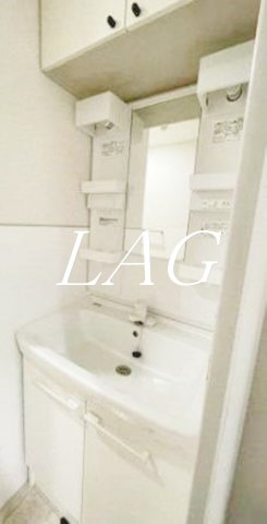 洗面設備　独立洗面台（同仕様）です。