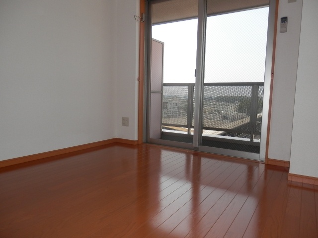 居室・リビング　同物件内参考画像