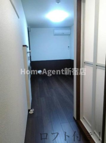 居室・リビング　ロフト付き！