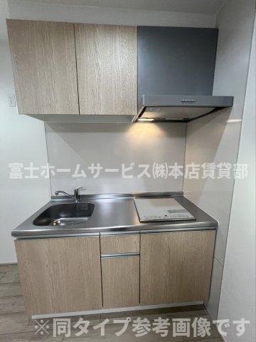 キッチン　同社建築の同等タイプの参考写真ですので色味など相違がございま
