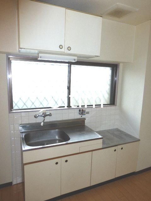 キッチン　※別のお部屋のお写真です