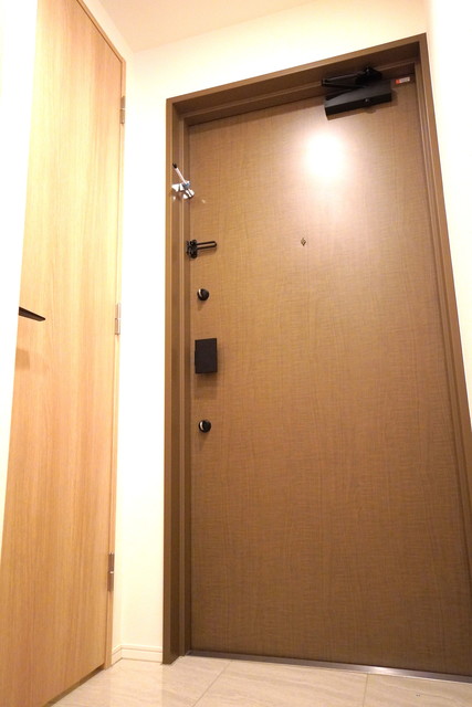 玄関　※写真は同タイプ住戸です。