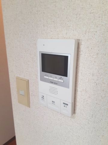 セキュリティ　TVモニターホン（703号室の写真を使用しています。）