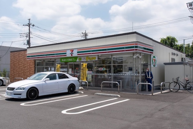 コンビニ　セブンイレブン武蔵村山伊奈平４丁目店（コンビニ）まで356m