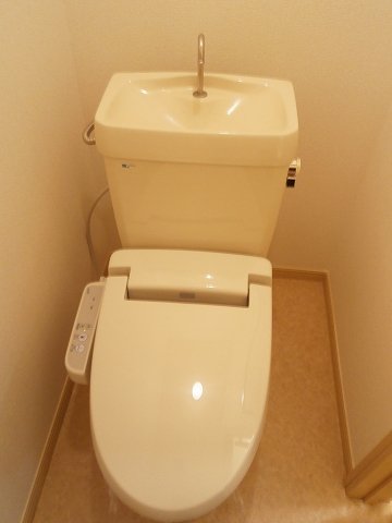トイレ　落ち着いたトイレです