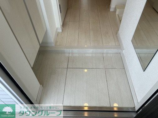 玄関　※参考写真