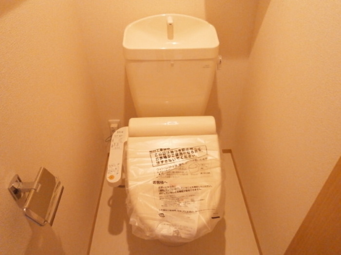 トイレ　コンパクトで使いやすいトイレです