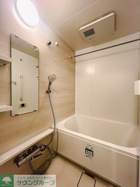 バス・シャワールーム　※写真は同タイプ住戸です。