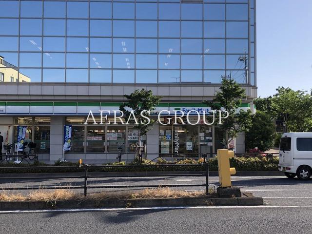 コンビニ　ファミリーマート 板橋赤塚新町三丁目店（コンビニ）まで218m