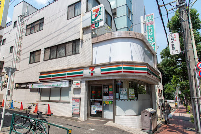 コンビニ　セブンイレブン（コンビニ）まで484m