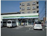 コンビニ　ファミリーマート 日野神明店（コンビニ）まで378m
