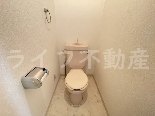 トイレ　清潔感のあるトイレです