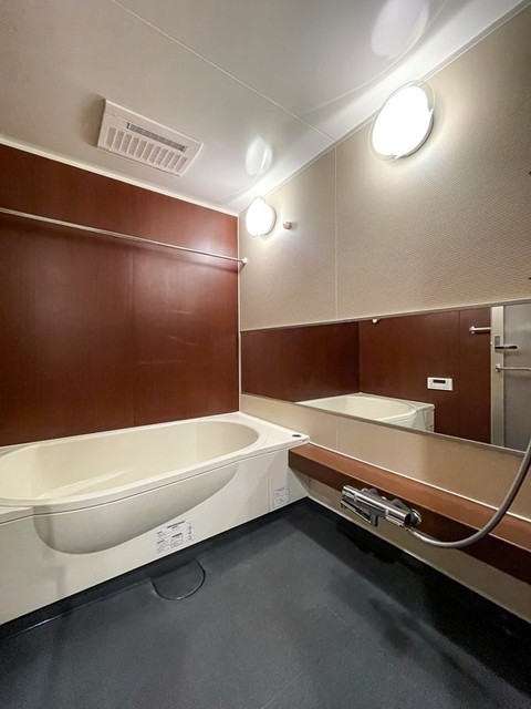 バス・シャワールーム　※写真は同タイプ住戸です。
