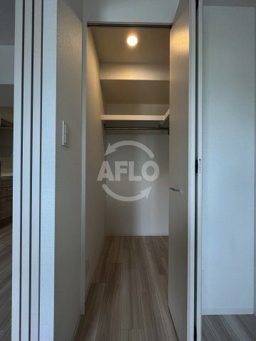 収納　アプリーレ西本町　ウォークインクローゼット