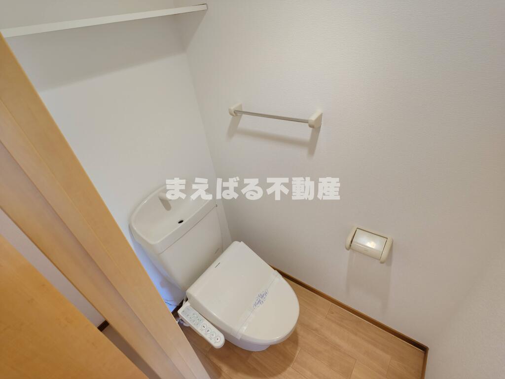 トイレ　温水洗浄便座