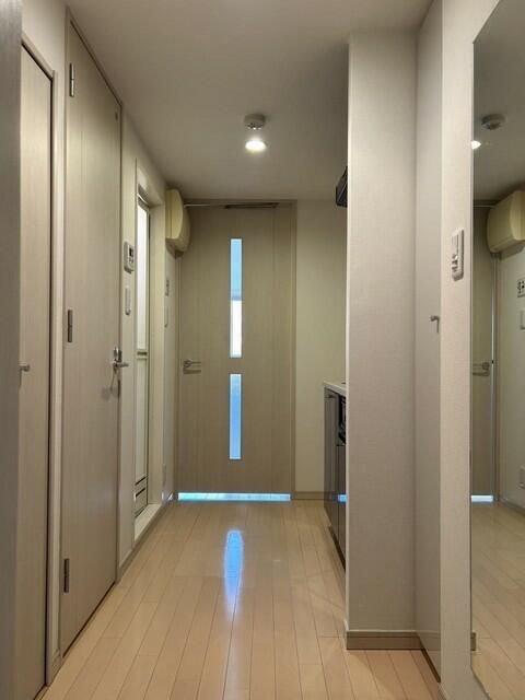 ガーラ・ステーション新富町の玄関写真