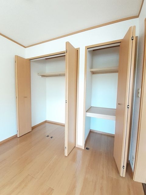 ＪＲ芸備線 矢賀駅 バス乗車時間：18分 最寄りバス停で下車 徒歩9分 2階建 築21年の内装写真