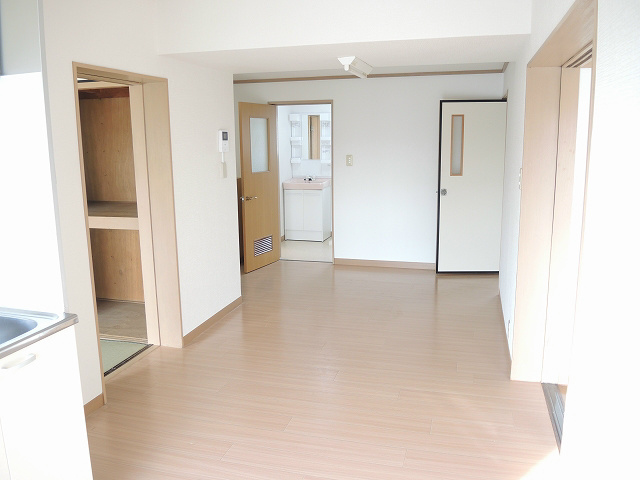 赤羽ハイツ2号棟の居間写真