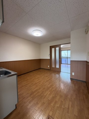 FULL HOUSEの居間写真